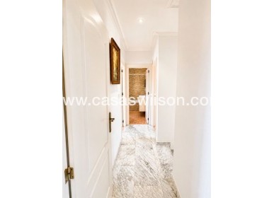Sale - Villa - Torrevieja - Nueva Torrevieja - Aguas Nuevas
