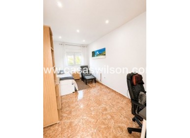 Sale - Villa - Torrevieja - Nueva Torrevieja - Aguas Nuevas
