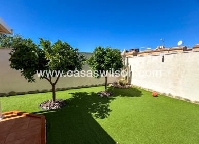 Sale - Villa - Torrevieja - Nueva Torrevieja - Aguas Nuevas