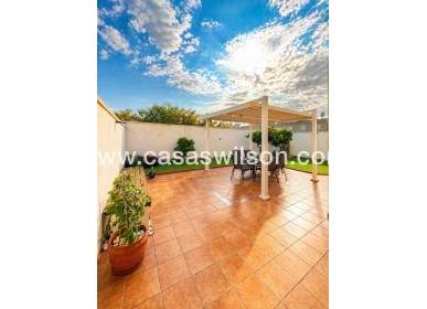 Sale - Villa - Torrevieja - Nueva Torrevieja - Aguas Nuevas
