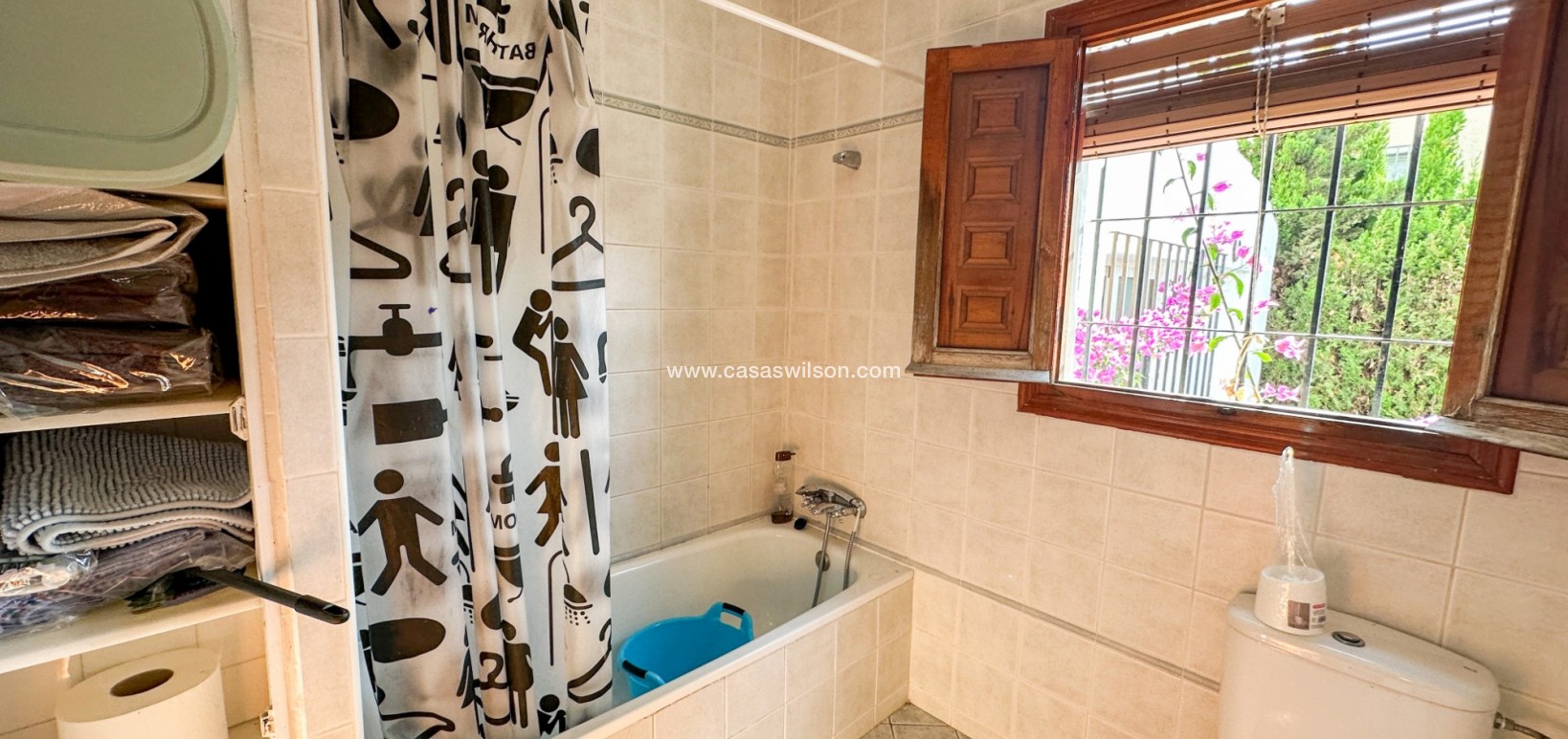 Sale - Villa - Cabo Roig