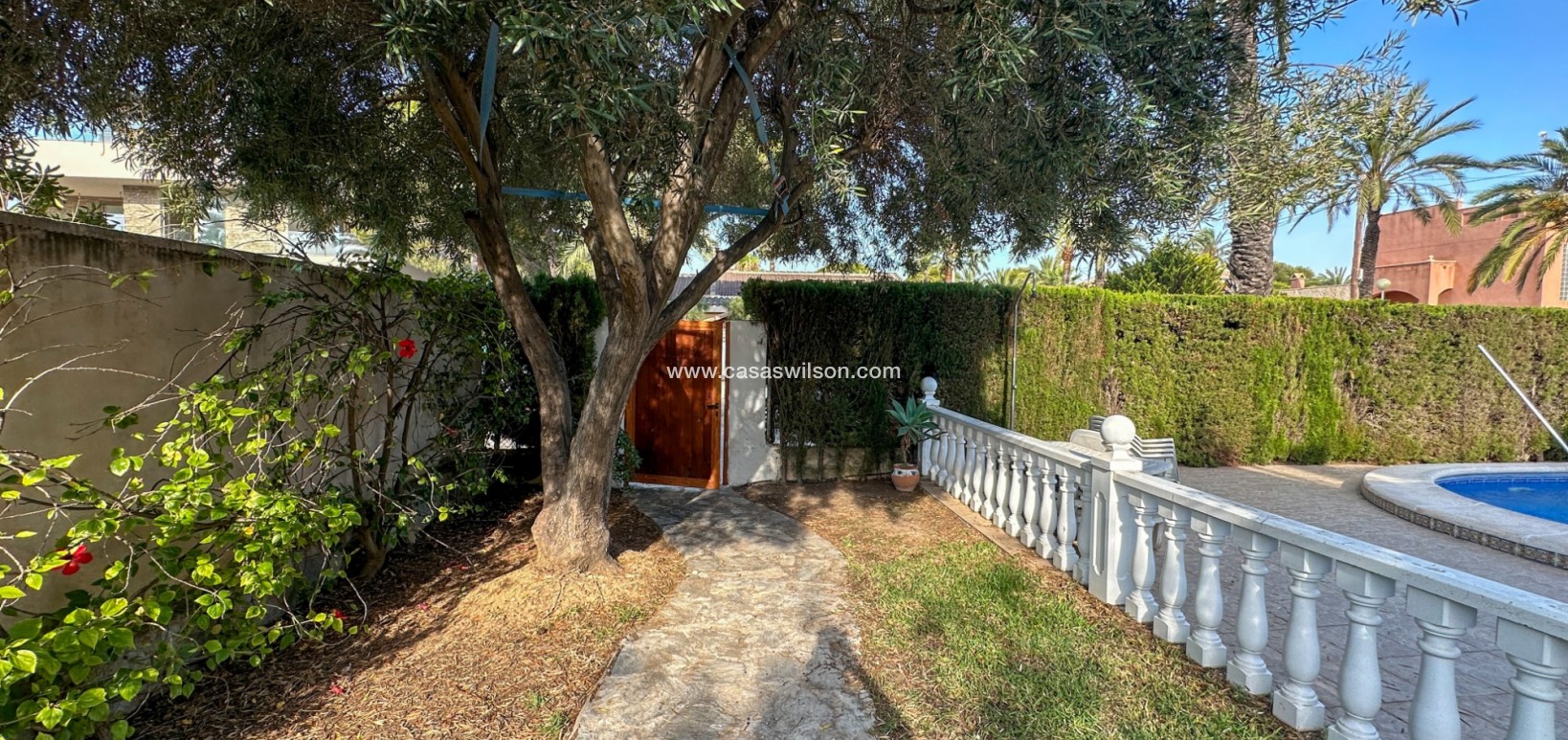 Sale - Villa - Cabo Roig