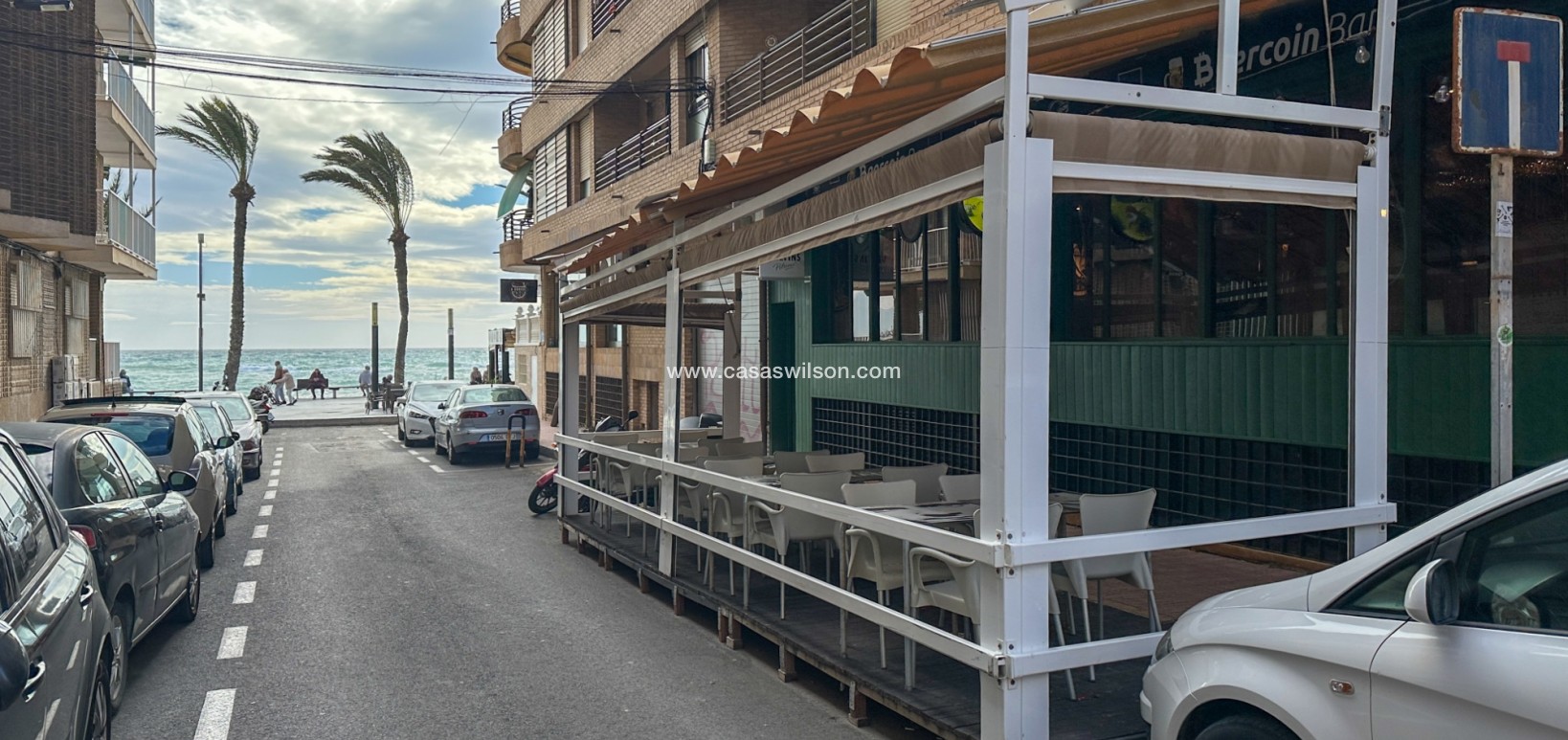 Sale - commercial - Torrevieja - Playa del Cura