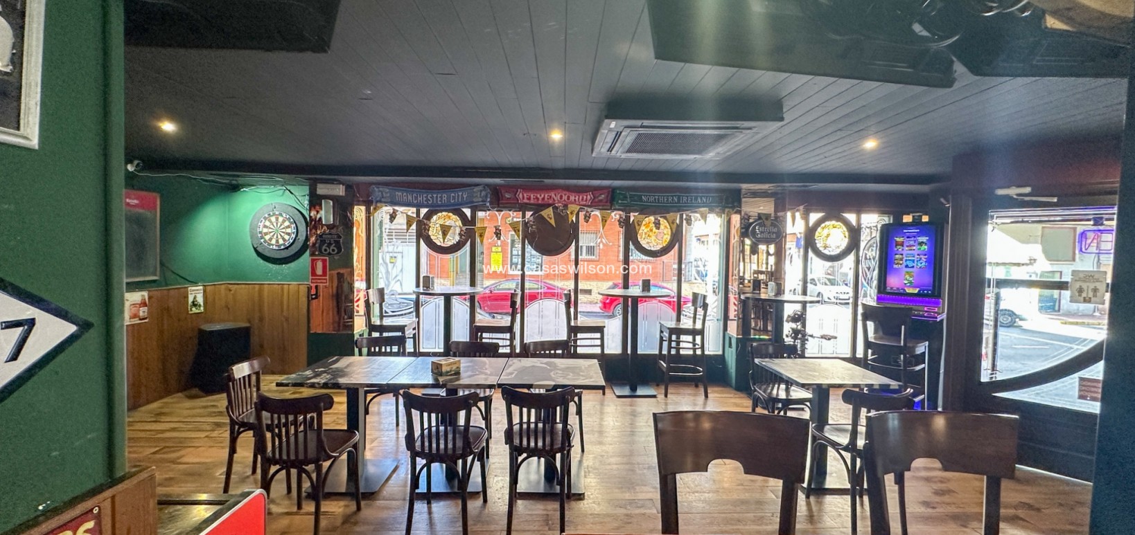 Sale - commercial - Torrevieja - Playa del Cura