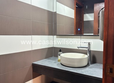 Sale - commercial - Torrevieja - Playa del Cura