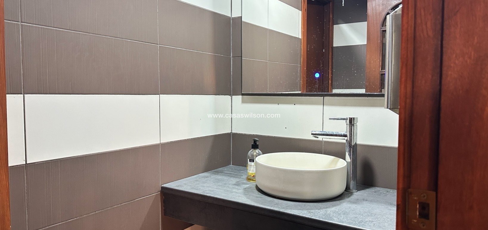 Sale - commercial - Torrevieja - Playa del Cura