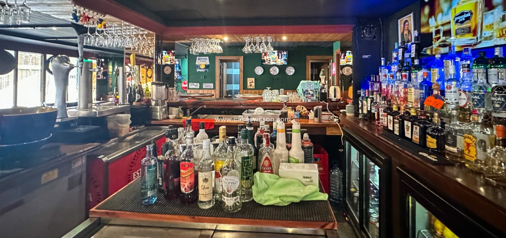 Sale - commercial - Torrevieja - Playa del Cura