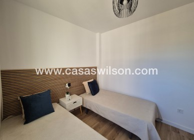 Sale - Townhouse - Alicante - La Florida