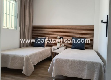 Sale - Townhouse - Alicante - La Florida