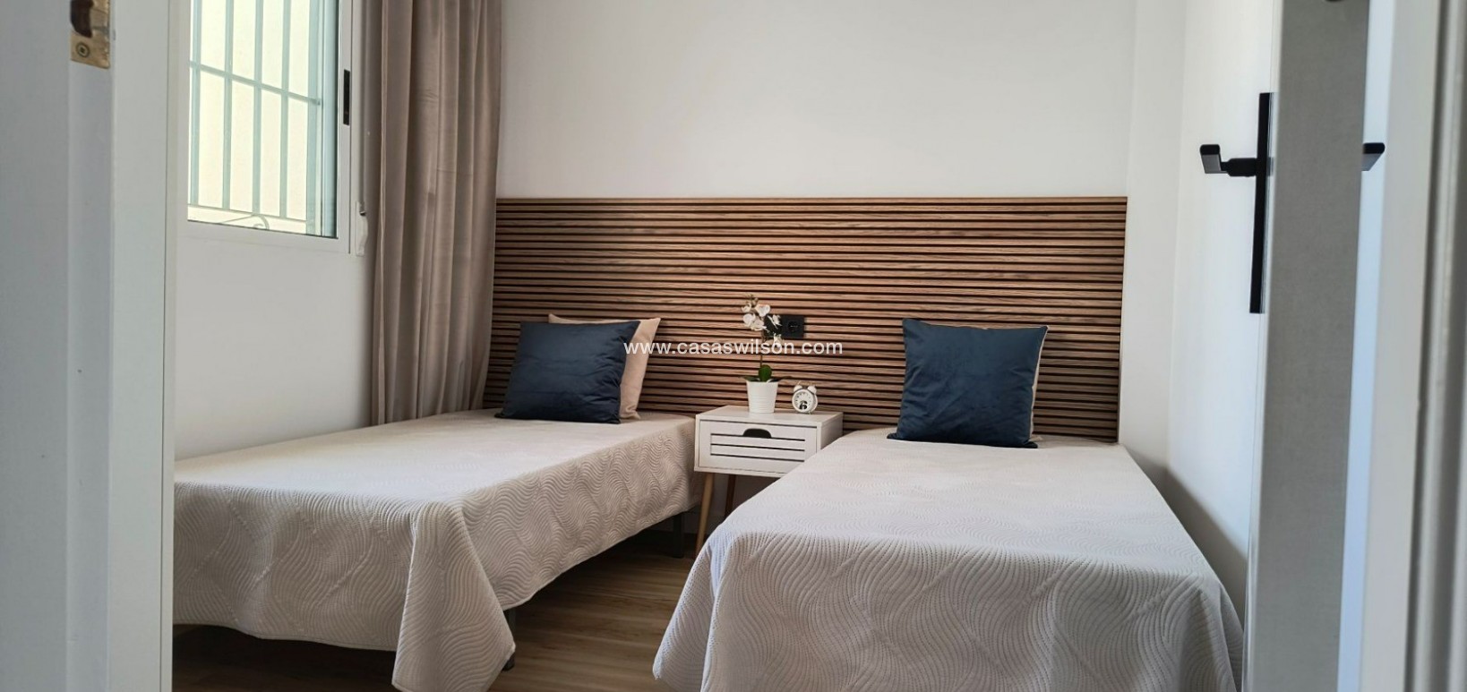 Sale - Townhouse - Alicante - La Florida