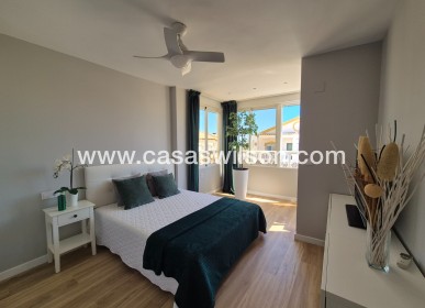 Sale - Townhouse - Alicante - La Florida