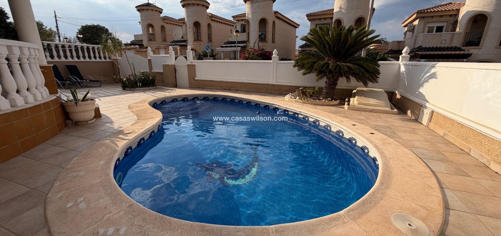 Sale - Villa - Orihuela Costa - Villamartín-Las Filipinas