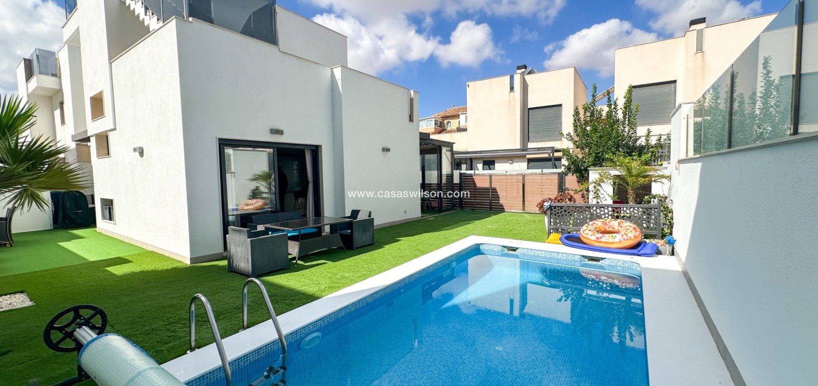 Sale - Villa - Torrevieja - Nueva Torrevieja - Aguas Nuevas