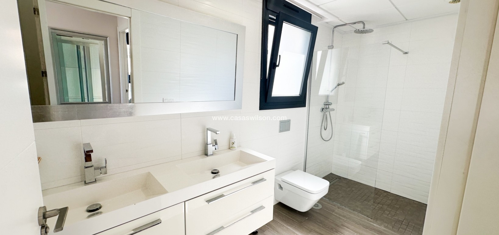 Sale - Villa - Torrevieja - Nueva Torrevieja - Aguas Nuevas
