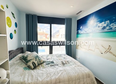 Sale - Villa - Torrevieja - Nueva Torrevieja - Aguas Nuevas