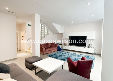 Sale - Villa - Torrevieja - Nueva Torrevieja - Aguas Nuevas