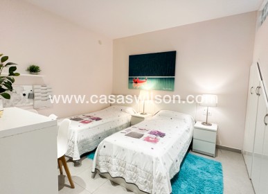 Sale - Villa - Torrevieja - Nueva Torrevieja - Aguas Nuevas