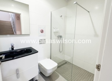 Sale - Villa - Torrevieja - Nueva Torrevieja - Aguas Nuevas
