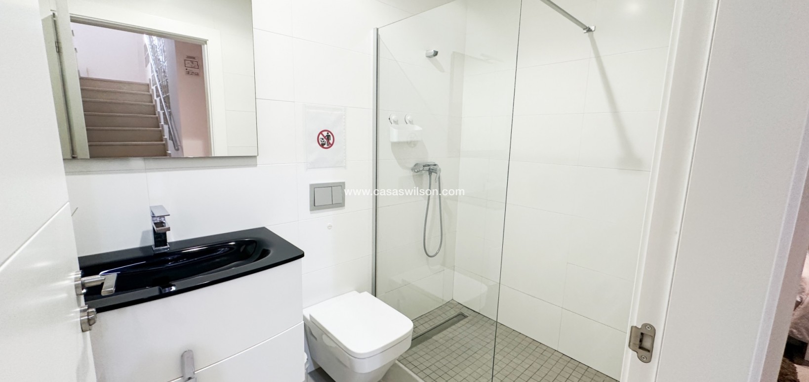Sale - Villa - Torrevieja - Nueva Torrevieja - Aguas Nuevas