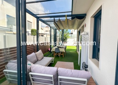 Sale - Villa - Torrevieja - Nueva Torrevieja - Aguas Nuevas