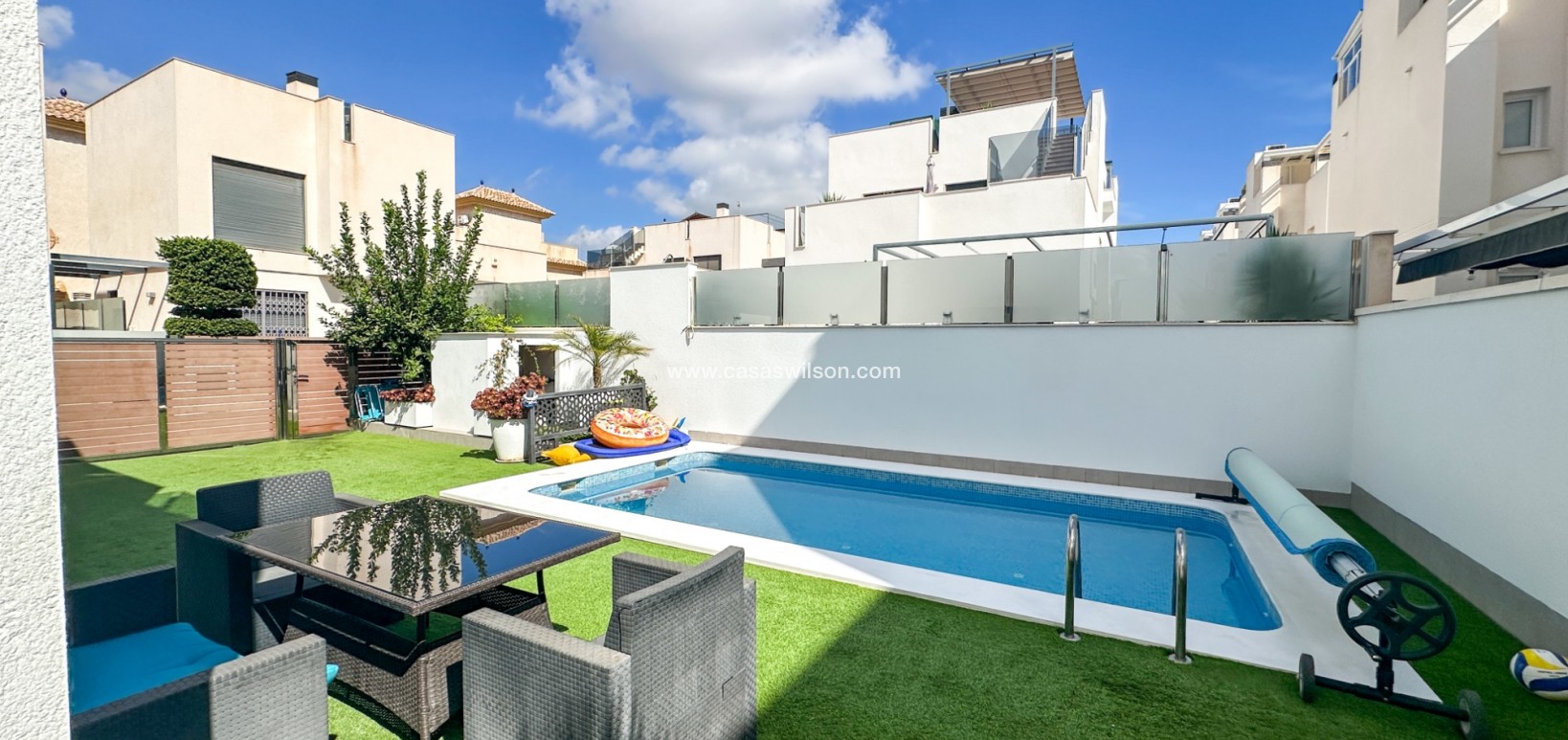 Sale - Villa - Torrevieja - Nueva Torrevieja - Aguas Nuevas