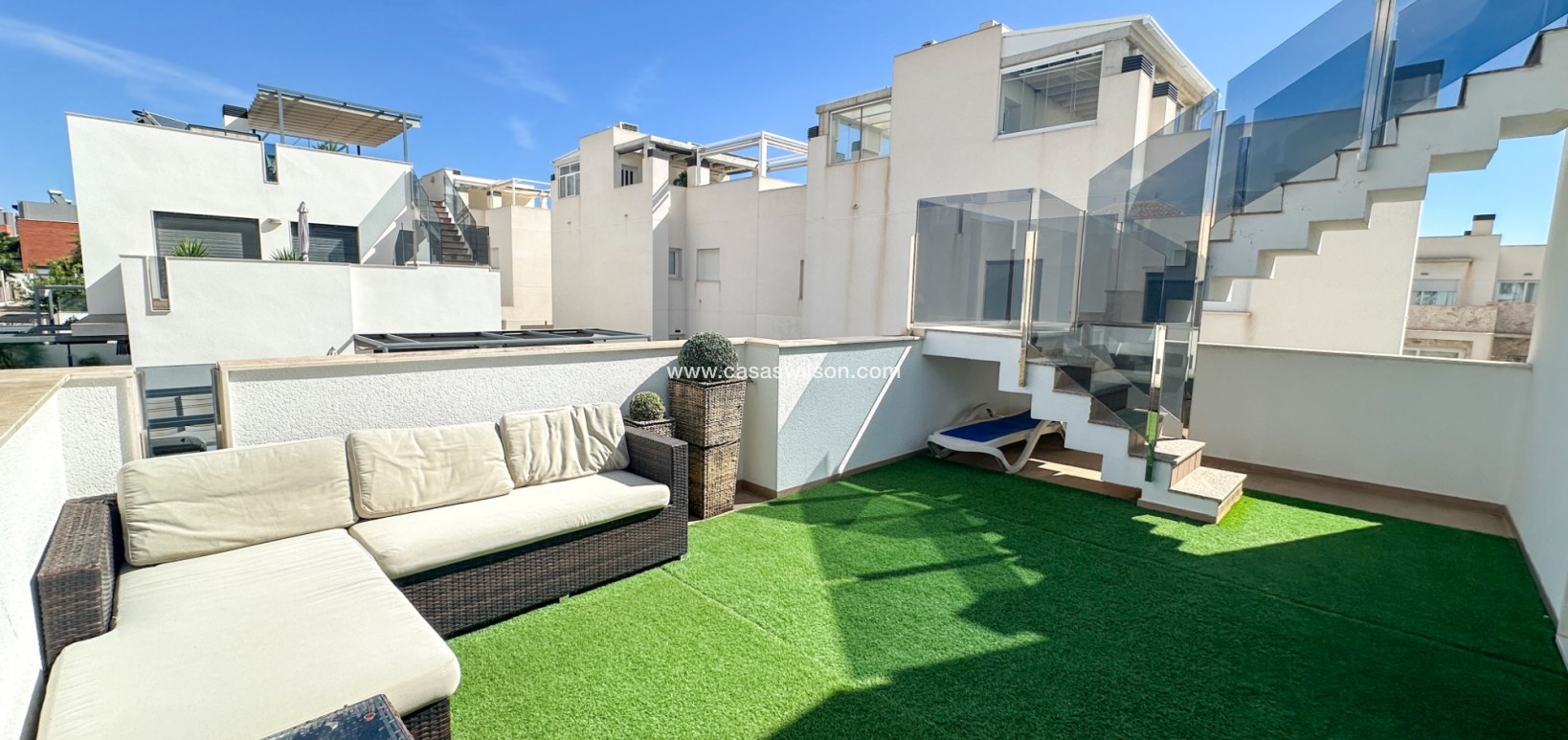 Sale - Villa - Torrevieja - Nueva Torrevieja - Aguas Nuevas
