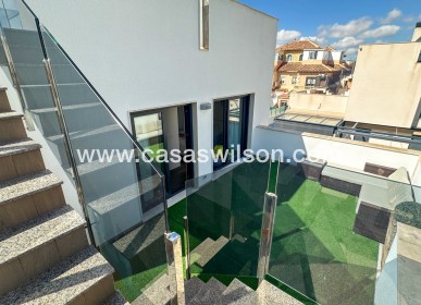 Sale - Villa - Torrevieja - Nueva Torrevieja - Aguas Nuevas