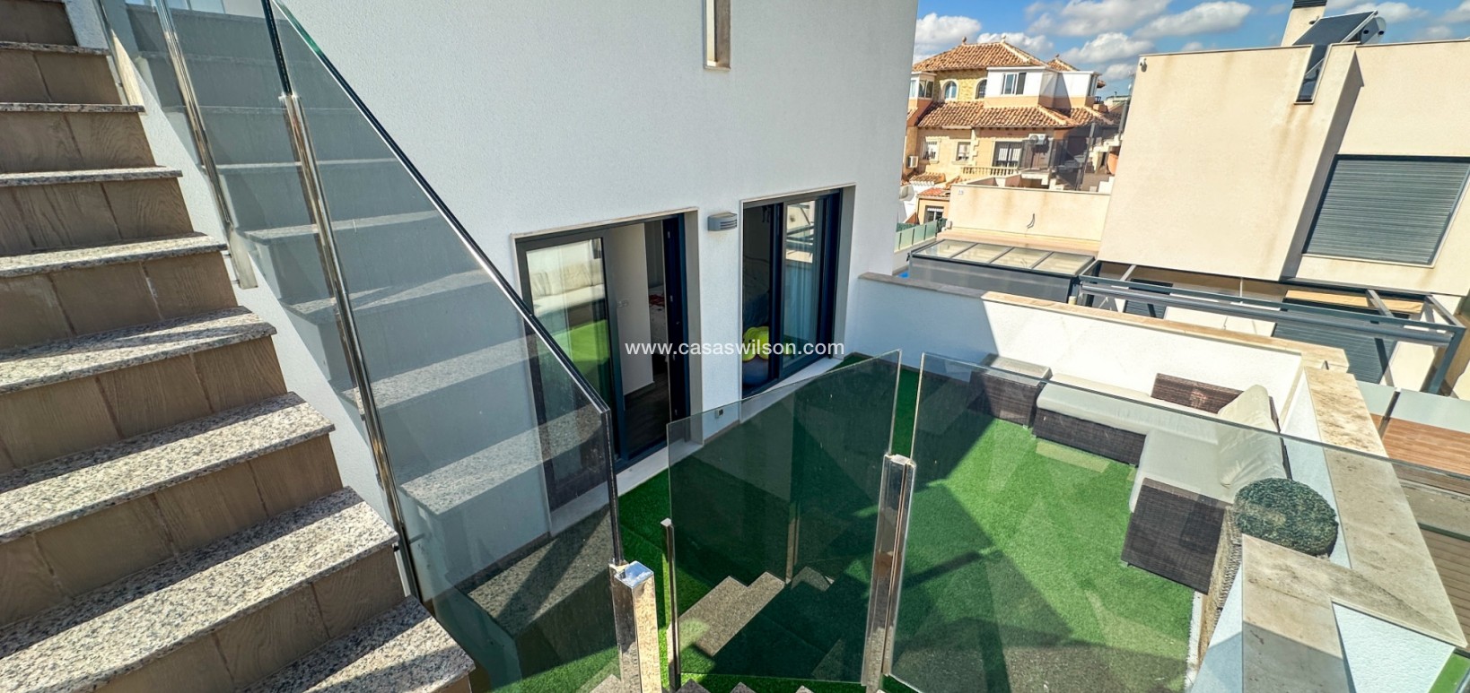 Sale - Villa - Torrevieja - Nueva Torrevieja - Aguas Nuevas