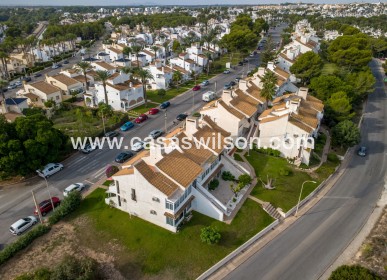 Sale - Bungalow - Orihuela - Villamartin