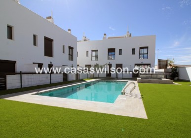 New Build - Villa - Pilar de la Horadada - parque Andromeda