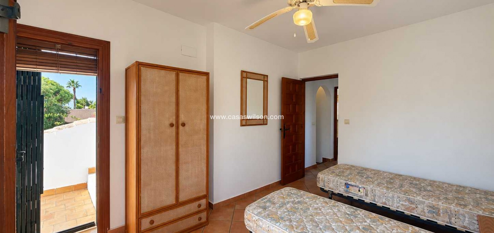 Sale - Villa - Cabo Roig