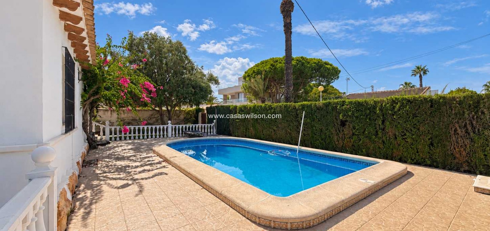 Sale - Villa - Cabo Roig