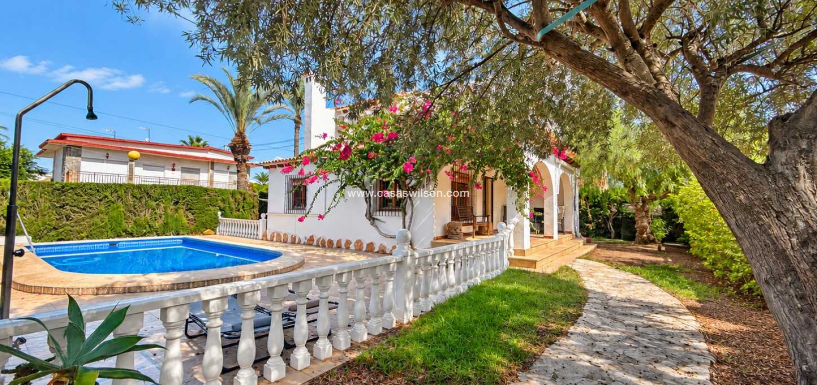 Sale - Villa - Cabo Roig